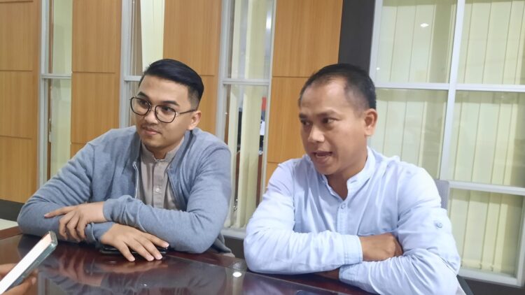 Diikuti Pebalap Sepeda dari 5 Negara, Cycling Series Minang 2023 Digelar 4 Maret 2023 1 PENYELENGGARA— Penyelenggara Jelajah Cycling Series Minang 2023, Pipin Purnawan dan Ardiyansyah Jaffar