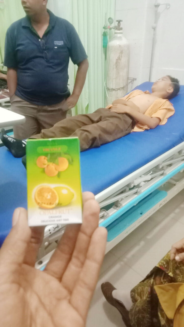 7 Siswa SD Keracunan Permen dan Minuman Kemasan, Dibeli di Warung Depan Sekolah saat Jam Istirahat, Pusing, Muntah-muntah hingga Dilarikan ke RS di7 Siswa SD Keracunan Permen dan Minuman Kemasan, Dibeli di Warung Depan Sekolah saat Jam Istirahat, Pusing, Muntah-muntah hingga Dilarikan ke RS, Kota Pariaman 1 keracunan