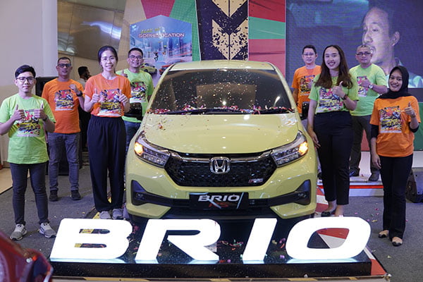 Model Terpopuler di Indonesia, New Honda Brio Hadir Menyapa Warga Padang 1 New Honda Brio--PT Honda Prospect Motor meluncurkan model terbaru dari Honda Brio.New Honda Brio tampil di kota Padang, bertempat di Transmart,sejak 25 - 28 Mei 2023.