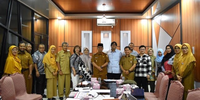 Wawako Ramadhani Terima Tamu JICA 1 KUNJUNGAN— Tim representative Japan Internasional Coorporation Agency (JICA) melakukan kunjungan kerja ke Kota Solok.