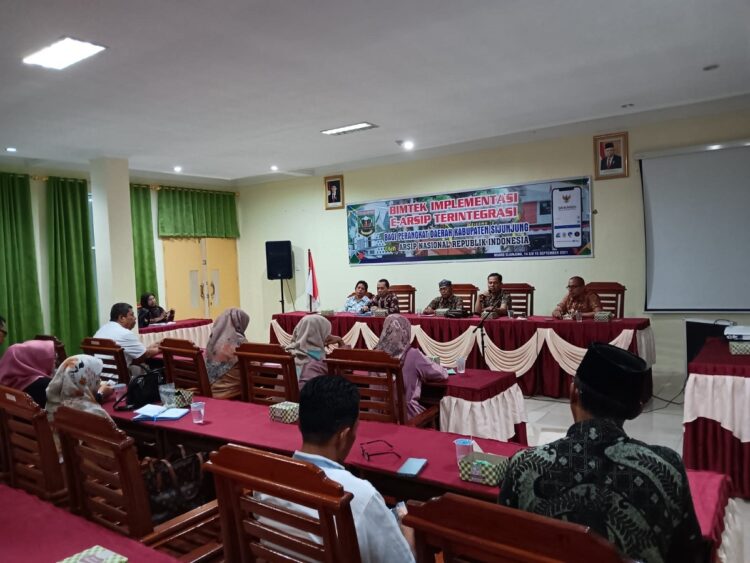 Jelang Peringatan Hari Koperasi ke-76, Dekopinda Sijunjung Adakan Rapat 1 RAPAT DEKOPINDA— Anggota dan pengurus Dekopinda Kabupaten Sijunjung menggelar rapat.