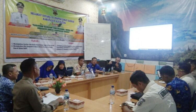 Tim UPP Saber Pungli Sijunjung Gelar Rapat Perdana 1 RAPAT PERDANA—Tim UPP Saber Pungli Kabupaten Sijunjung menggelar rapat perdana.