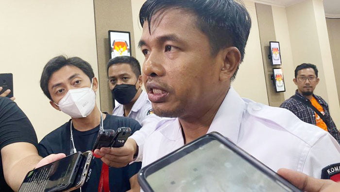 Ketua Divisi Bidang Teknis KPU Idham Holik