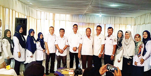 FOTO BERAMA pengurus dan karyawan dan karyawati Koperbam bersama Ketua Inkop M Nasir dan jajaran.