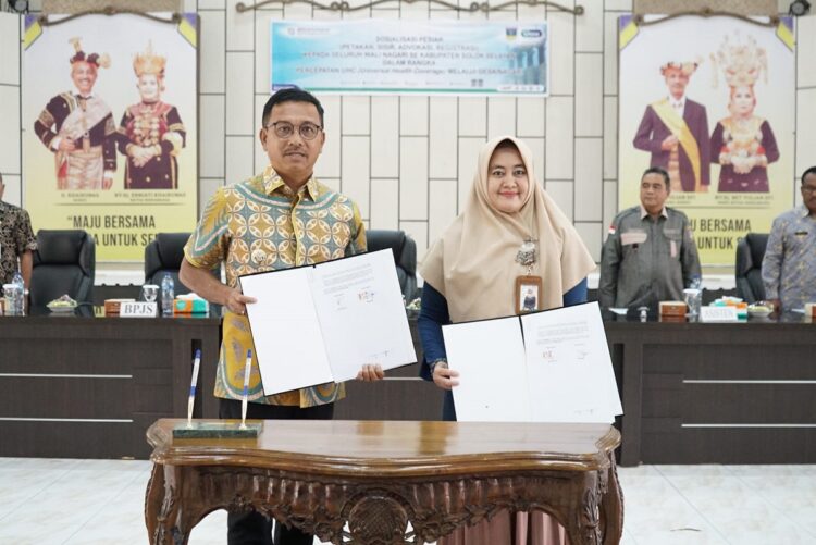 PELUNCURAN—Khairunas dalam peluncuran program PESIAR di Aula Sarantau Sasurambi Kantor Bupati Solok Selatan, Kamis (8/6).