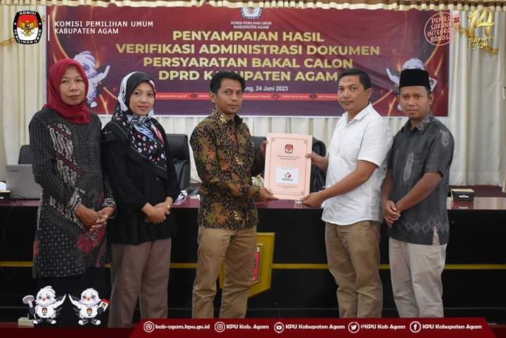 KPU Agam Serahkan Hasil Vermin Dokumen Bacaleg 1 1q 1