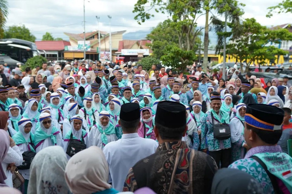 2. Keberangakatan jamaah haji asal Kota Solok
