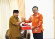 Berkunjung ke Agam, Ketua DPRD Kota Depok Dapat Hadiah Ferarri-Puma