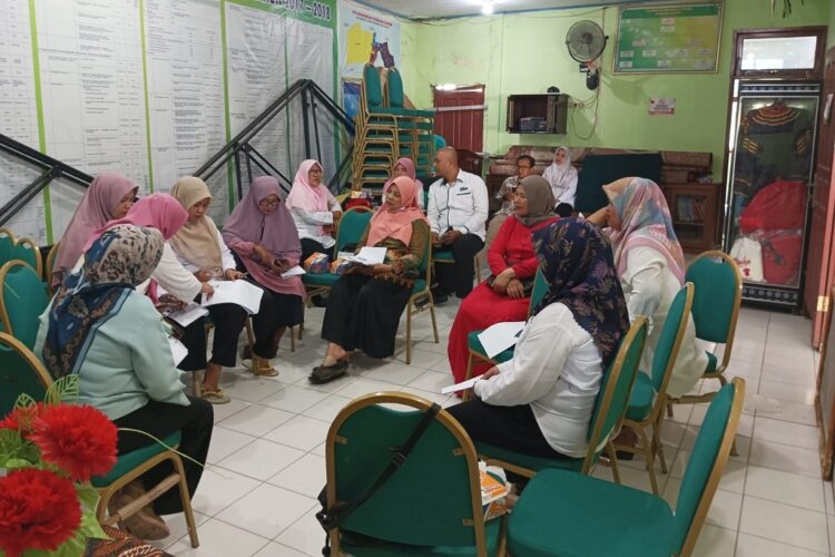 Wujudkan Kota Sehat, Forum Kota Lakukan Pembinaan Pokja 1 PEMBINAAN—Forum Kota Sehat Kota Solok mengadakan pembinaan terhadap Kelompok Kerja (Pokja) kelurahan.