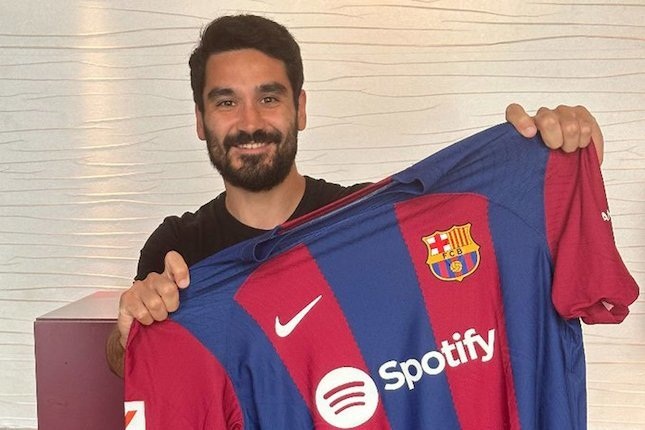 Barcelona Resmi Umumkan Transfer Ilkay Gundogan 1 PEMAIN BARU— FC Barcelona resmi mengumumkan Ilkay Gundogan sebagai pemain baru dengan kontrak hingga 30 Juni 2025, plus opsi perpanjangan satu tahun.