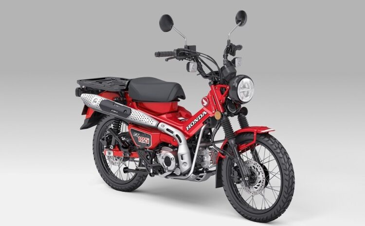 DESAIN TERBARU— Honda CT125 hadir dengan sentuhan desain terbaru yang semakin memperkuat kesan premium dengan gaya tangguh dan modern.