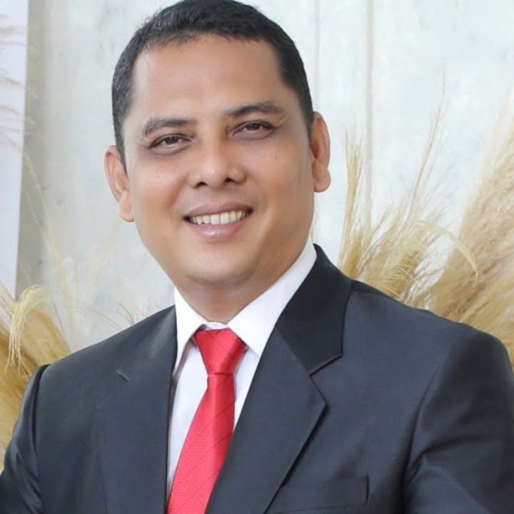 Budi Syahrial 
Anggota DPRD Padang