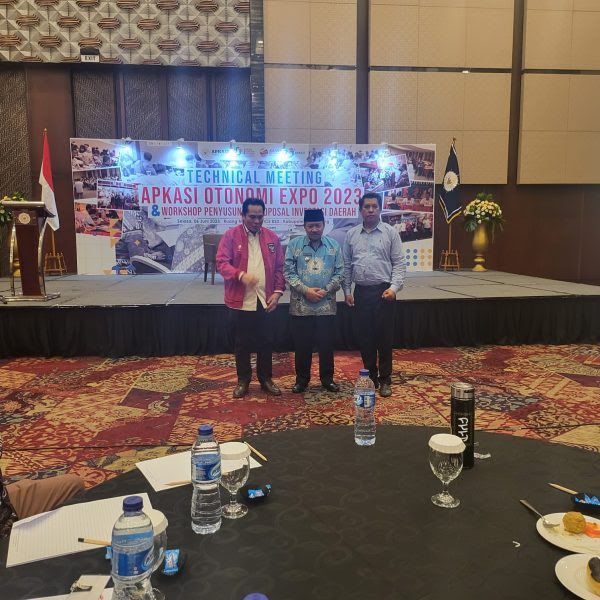 TECHNICAL MEETING— Bupati Agam, mengikuti technical meeting jelang pelaksanaan Apkasi Expo 2023 yang mengangkat tema “Trade, Tourism and Investement”. Kegiatan ini dijadwalkan berlangsung pada 20 Juli mendatang.