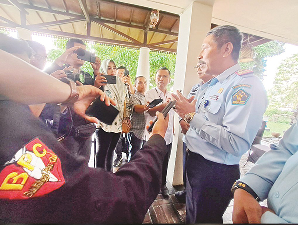 DUKUNGAN MEDIA— Kementerian hukum dan HAM Sumatera Barat menegaskan pentingnya peran media dalam upaya mengoptimalkan pelayanan publik di setiap satuan kerja khususnya di keimigrasian.