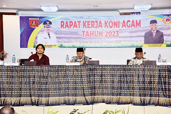 RAPAT KERJA— KONI Kabupaten Agam menggelar Rapat Kerja (Raker) tahun 2023, Kamis-Jumat (8-9/6) di Hotel Sakura Syariah Lubuk Basung.