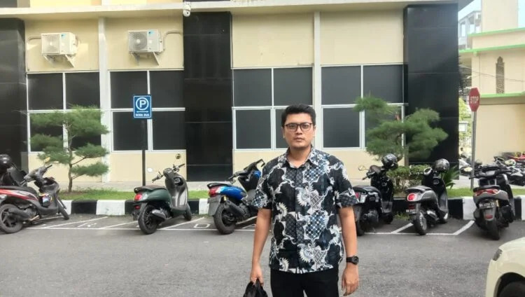 Direktur LBH Pers Padang, Aulia Rizal.