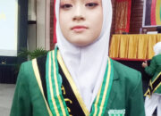 Lulusan Terbaik III SMK Farmasi Imam Bonjol, Elsa Yulia Putri Jadi Anak Asuh Bupati Agam