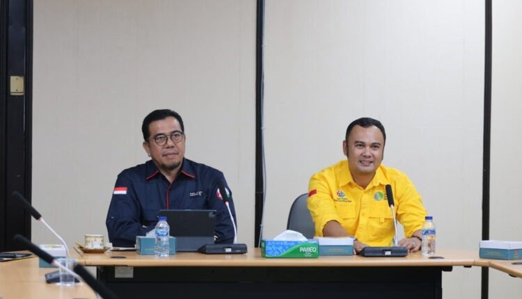 Menuju Unesco Global Goepark, Bupati Benny Dwifa Paparkan Kesiapan GRM Silokek 1 SELEKSI— Bupati Sijunjung Benny Dwifa Yuswir mengikuti rapat persiapan seleksi Aspiring Unesco Global Geopark 2023 bersama Asisten Deputi Pengembangan Pariwisata Berkelanjutan melalui video conference, Selasa (27/6) lalu.