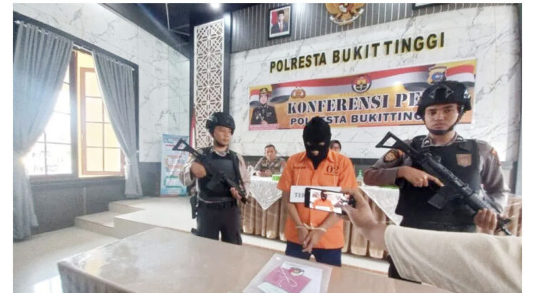 PENIPU SAPI KURBAN— Tersangka kasus penipuan sapi kurban yang divonis hukuman penjara tiga tahun enam bulan.