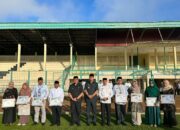 Rutin Setiap Bulan, Pegawai Terbaik Terima Penghargaan dari Bupati Sijunjung