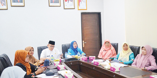 Pemkab Agam Luncurkan Gebyar Literasi 2023 1 GEBYAR LITERASI— Pemkab Agam melalui Dinas Arsip dan Perpustakaan meluncurkan program Gebyar Literasi 2023. Program ini dalam rangka memperkuat budaya baca dan kemampuan menulis masyarakat, Jumat (16/6).