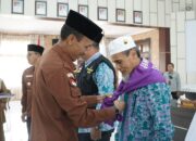 Bupati Solsel Lepas 34 CJH Menuju Tanah Suci