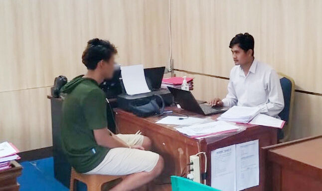 Pelajar SMK 10 Kali Cabuli Pacar di Ruang Kelas 1 CABUL— Pelaku S (18) yang ditangkap jajaran Polres Pariaman gegara mencabuli pacarnya di ruang kelas.