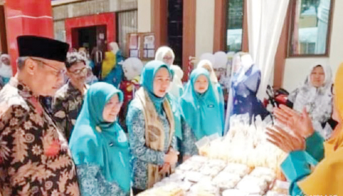 LOMBA GERAKAN PKK— Wakil Walikota Bukittinggi Marfendi saat menghadiri penilaian Lomba Gerakan PKK Tingkat Provinsi Sumatera Barat tahun 2023, Kamis (15/6).