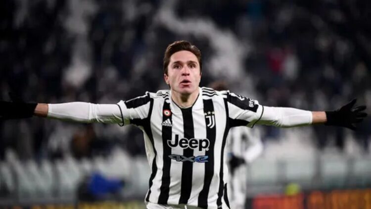Liverpool dikabarkan tertarik mendapatkan jasa Federico Chiesa pada musim panas tahun ini. Bahkan demi bisa menggaet Chiesa, The Reds merayu Juventus dengan tawaran 35 juta poundsterling.