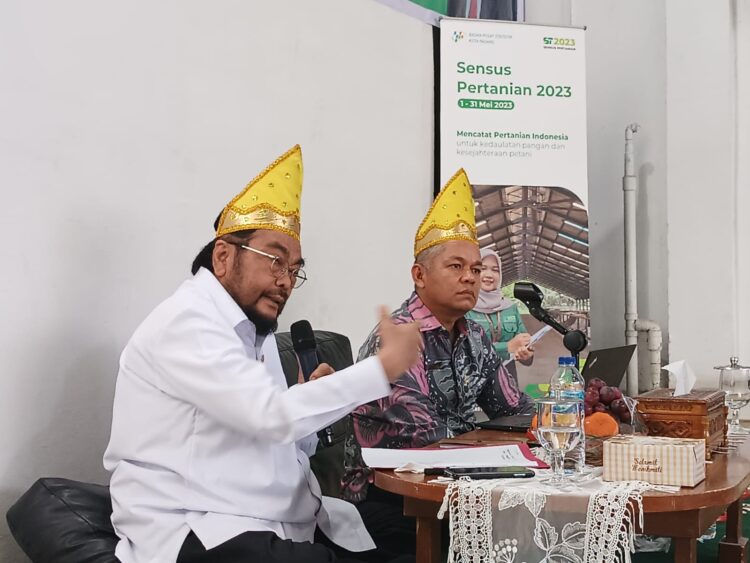 Leonardy Ajak Semua Pihak Sukseskan Sensus Pertanian 2023 1 SUKSESKAN— Aggota DPD RI H. Leonardy Harmainy Dt. Bandaro Basa, S.IP., MH mengharapkan semua pihak turut menyukseskan pelaksanaan sensus pertanian tahun 2023.