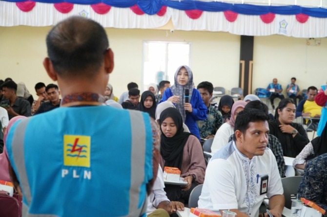 pln goes to campus mahasiswa atip ikuti internalisasi keselamatan ketenagalistrikan 1