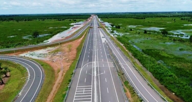 Mahkamah Agung Penjarakan 11 Terdakwa Korupsi Lahan Tol Padang-Sicincin, Hukamannya 5 dan 6 Tahun, Didenda hingga Kembalikan Uang, Vonis Bebas dari Pengadilan Tipikor Padang Dibatalkan 1 tol padang sicincin
