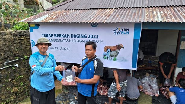 Tebar Berkah Daging YBM pln 2023 di Kepulauan Mentawai dan Rupat 1 11