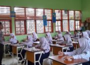 Sat Binmas Polres Datangi SMPN 7 Kota Sawahlunto, Berikan Penyuluhan Bahaya Zat Adiktif Narkoba