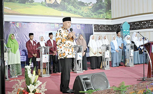 LOMBA CERDAS QURAN— Gubernur Sumbar, Mahyeldi Ansharullah membuka Lomba Cerdas Quran tingkat SMA, SMK/MA Sederajat Se - Sumbar, di Aula Kantor Gubernur, Sabtu (29/7).