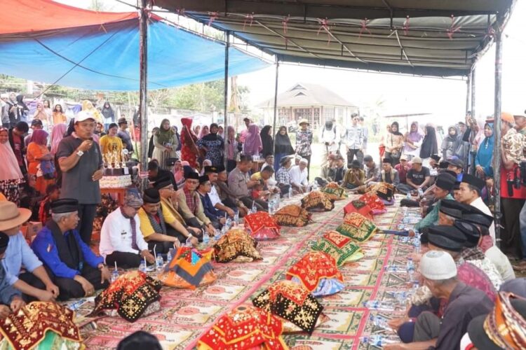 Promosikan Adat dan Budaya, Pacu Jawi Tingkatkan Ekonomi Masyarakat dan Kunjungan Wisatawan 1 Bupati Eka Putra Selain Promosikan Adat Dan Budaya Pacu Jawi Juga Tingkatkan