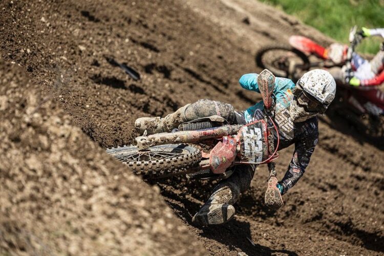 CROSSER— Delvintor Alfarizi yang merupakan crosser AHRT siap hadapi tantangan baru di putaran Lommel, Belgia.