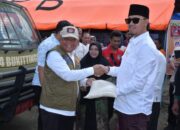 Erman Safar Salurkan Bantuan Untuk Warga Terdampak Bencana di Tanjung Raya