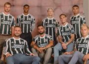 Bernuansa Klasik Modern, MU Rilis Jersey Tandang Baru