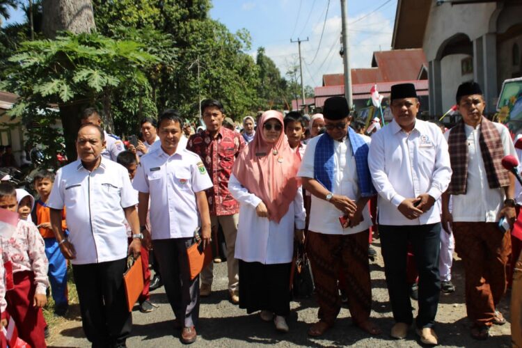 Lahirkan Inovasi, LPM Tiakar Dinilai Tim Provinsi 1 PENILAIAN PROVINSI—Tim Penilai LPM Provinsi, disambut hangat Pemko Payakumbuh dan Ketua LPM Kota Payakumbuh, YB Dt Parmato Alam.