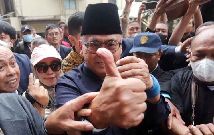 PENUHI PANGGILAN— Pimpinan Ponpes Al Zaytun, Panji Gumilang saat penuhi panggilan Bareskrim Polri.