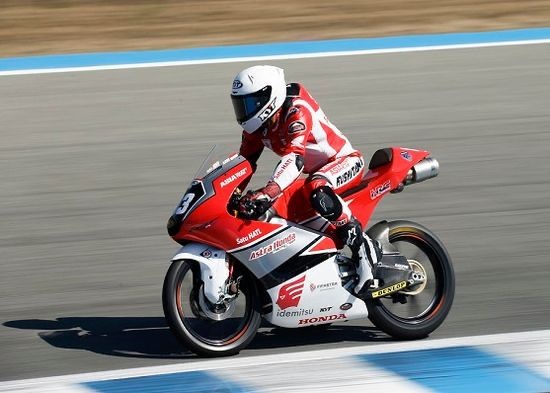 BALAPAN—Pebalap binaan AHRT, Fadillah Arbi Aditama saat berada menjajal sirkuit di ajang FIM JuniorGP 2023.