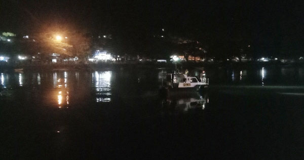 PENCARIAN-Tim SAR Gabungan menyisir kawasan Muaro Padang setelah pemancing melihat mayat mengambang lalu tenggelam.