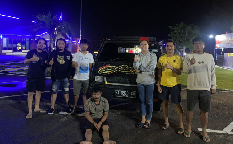 PENCURI MOBIL— Pelaku Epi (51) yang terlibat kasus pencurian mobil pikap ditangkap jajaran Satreskrim Polres Sijunjung di Sumsel.