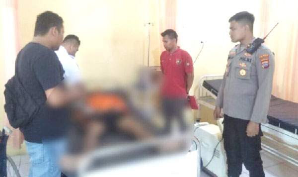 Pencuri di Rumah Iki Ketua Pemuda Padang Meninggal, Wakapolres: Penyebabnya karena Sakit 1 MENINGGAL— Tersangka kasus pencurian Hp yang berstatus sebagai tahanan Polresta Padang meninggal dunia di RS Bhayangkara Padang.