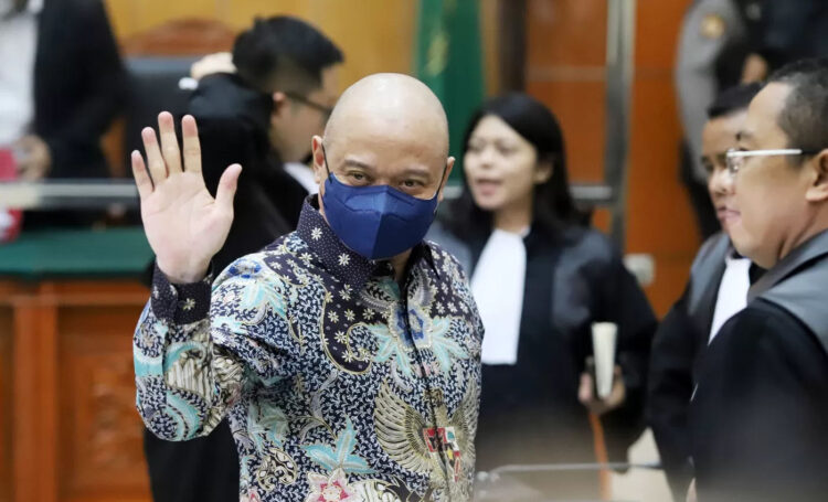 TERDAKWA— Mantan Kapolda Sumbar Teddy Minahasa yang menjadi terdakwa kasus peredaran narkotika jenis sabu.