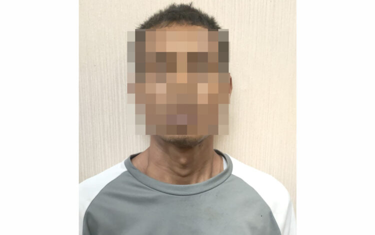 Ayah Hamili Darah Daging Sendiri, Diperkosa Berkali-kali Selama 4 Tahun, Terbongkar usai Korban Mengeluh Sakit Perut 1 CABUL— Pelaku An (45) yang mencabuli putri kandungnya diserahkan keluarga ke Polresta Padang dan ditetapkan sebagai tersangka.