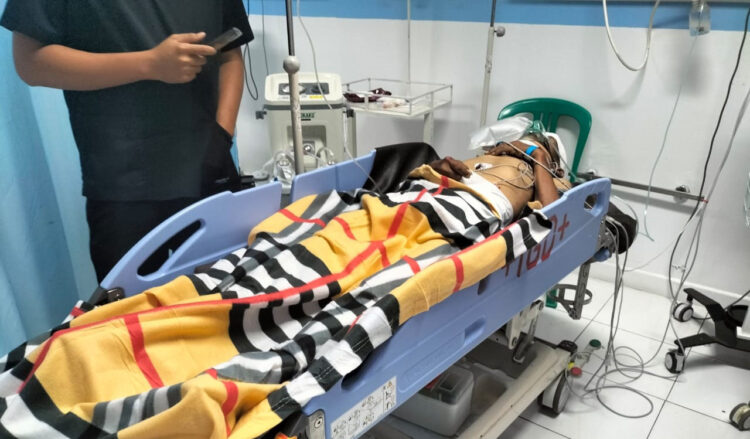 DISIMPAN— Jenazah tanpa identitas yang 
menjadi korban kecelakaan masih disimpan 
di RSUP M Djamil Padang.