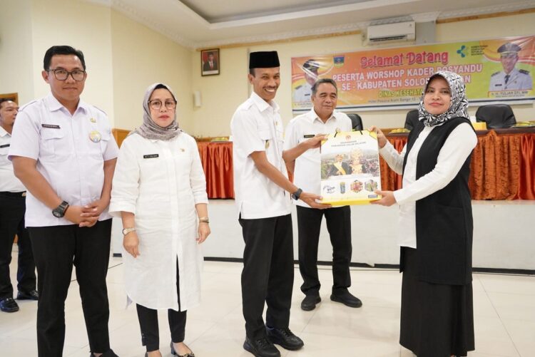 Dinkes Kabupaten Solok Selatan Gelar Workshop 150 Kader Posyandu 1 Workshop ini berlangsung di Hotel Pesona Alam Sangir Rabu 12 7 dan dihadiri oleh narasumber dari Dinas Kesehatan Provinsi Sumatera Barat