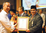 Suhatri Bur Terima Penghargaan Penggerak Koperasi Madya 2023, Koperasi Berkembang, Pertumbuhan Ekonomi Mencapai 6.7%